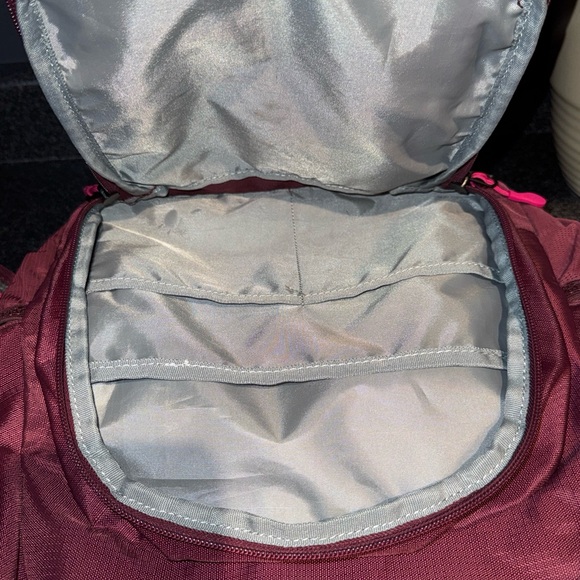 Embark Backpack - Picture 5 of 7